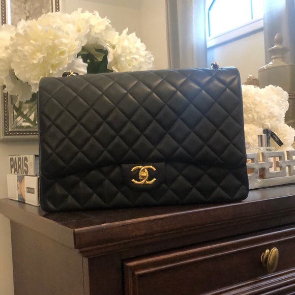 Chanel Classic lambskin Bag - Picture 3 of 13